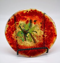 Load image into Gallery viewer, Round Tomato trivet or spoon rest.