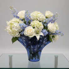 Load image into Gallery viewer, BLue Butterfly Vase