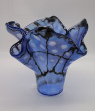 Load image into Gallery viewer, BLue Butterfly Vase