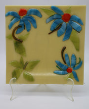 Load image into Gallery viewer, Cream Colored Flower Serving Plate
