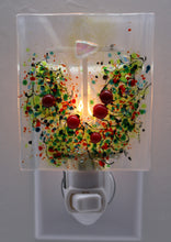 Load image into Gallery viewer, Christmas White Cross on Clear &amp; White streaky Glass surrounded by Ivy and red berries
