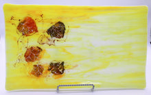 Load image into Gallery viewer, Wispy Yellow Platter with Leaves
