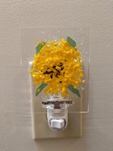 Load image into Gallery viewer, Yellow Chrysanthemum Flower Night Light
